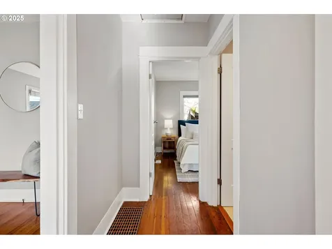 4104 SE 62nd Avenue Portland OR 97206