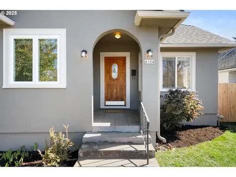4104 SE 62nd Avenue Portland OR 97206