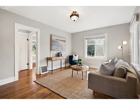 4104 SE 62nd Avenue Portland OR 97206