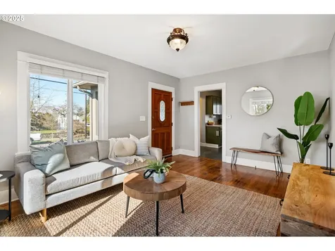 4104 SE 62nd Avenue Portland OR 97206