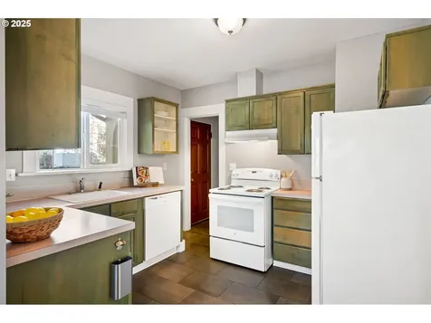 4104 SE 62nd Avenue Portland OR 97206