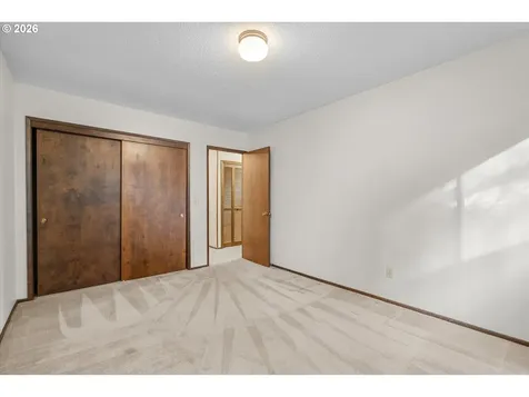 27783 SW Strawberry Hill Drive Hillsboro OR 97123
