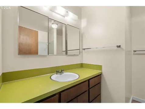 27783 SW Strawberry Hill Drive Hillsboro OR 97123