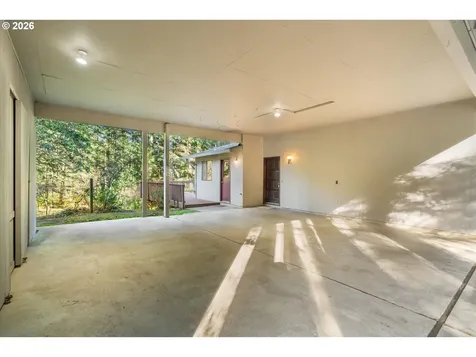 27783 SW Strawberry Hill Drive Hillsboro OR 97123
