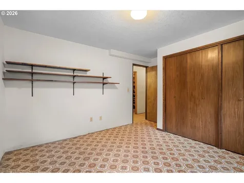 27783 SW Strawberry Hill Drive Hillsboro OR 97123
