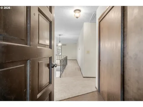 27783 SW Strawberry Hill Drive Hillsboro OR 97123