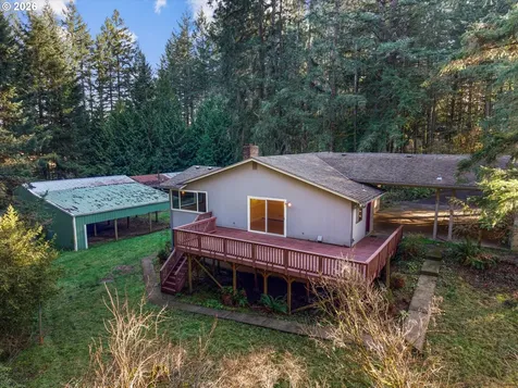 27783 SW Strawberry Hill Drive Hillsboro OR 97123