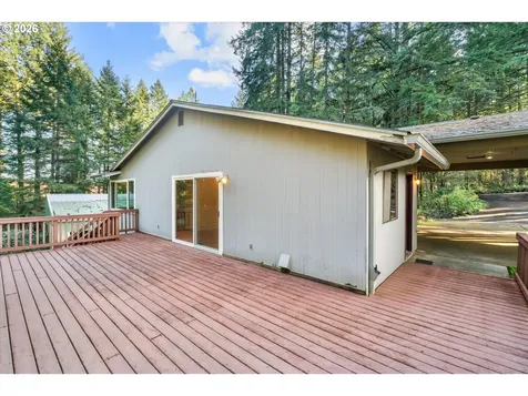 27783 SW Strawberry Hill Drive Hillsboro OR 97123