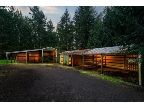 27783 SW Strawberry Hill Drive Hillsboro OR 97123