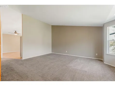 7015 2nd Street SE Turner OR 97392