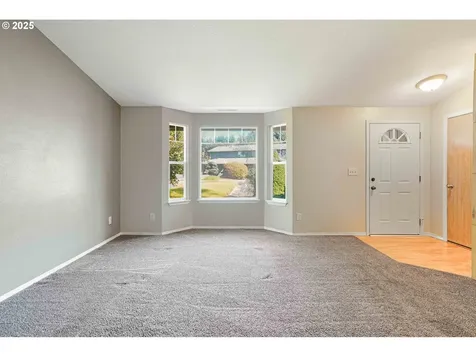 7015 2nd Street SE Turner OR 97392