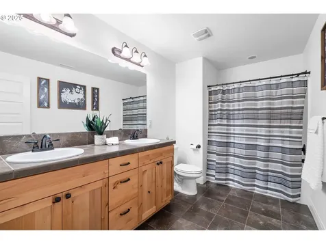 5700 NE 132nd Street Vancouver WA 98686