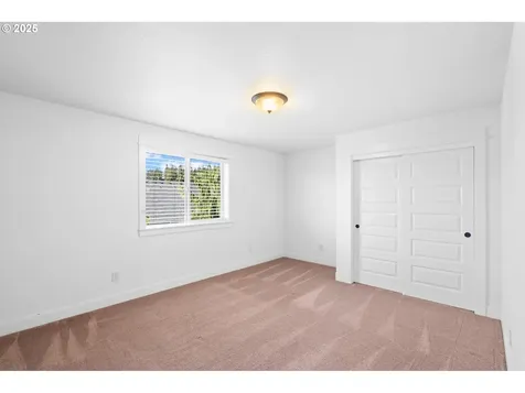 5700 NE 132nd Street Vancouver WA 98686