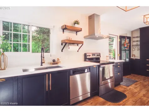8510 SW Cedarcrest Street Portland OR 97223
