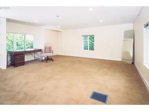 8510 SW Cedarcrest Street Portland OR 97223