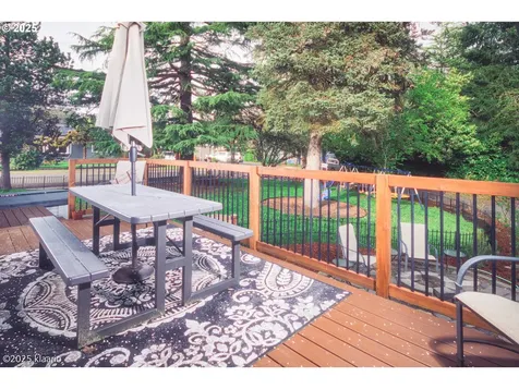 8510 SW Cedarcrest Street Portland OR 97223