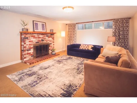 8510 SW Cedarcrest Street Portland OR 97223