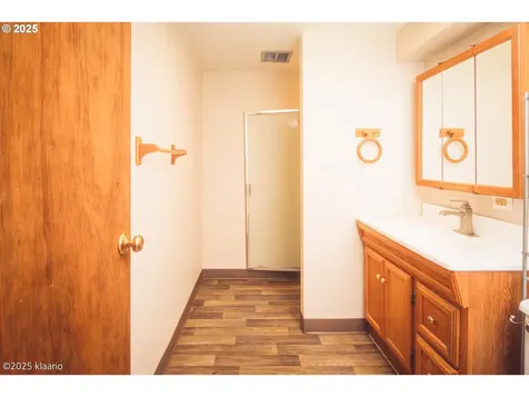 8510 SW Cedarcrest Street Portland OR 97223