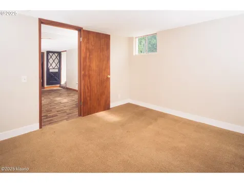 8510 SW Cedarcrest Street Portland OR 97223