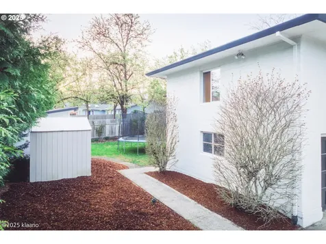 8510 SW Cedarcrest Street Portland OR 97223