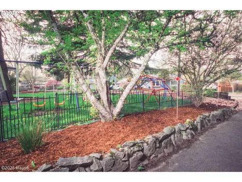 8510 SW Cedarcrest Street Portland OR 97223