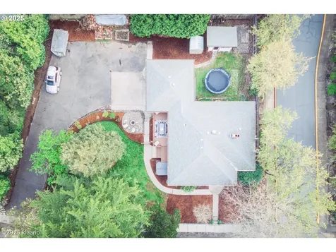 8510 SW Cedarcrest Street Portland OR 97223