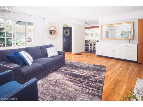 8510 SW Cedarcrest Street Portland OR 97223