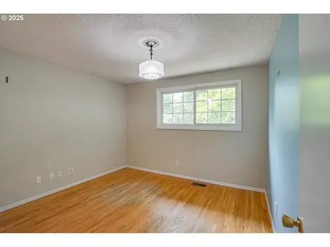6013 NE Bonner Drive Vancouver WA 98665