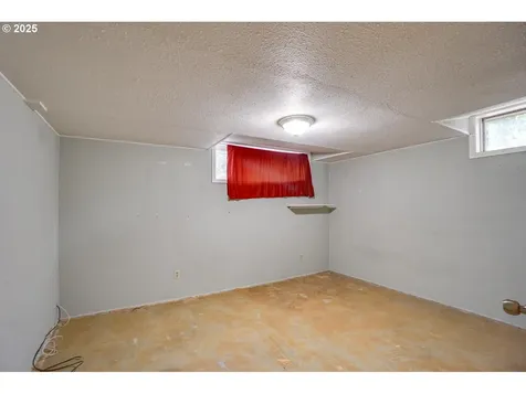 6013 NE Bonner Drive Vancouver WA 98665