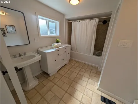 2605 SE 118th Avenue Portland OR 97266