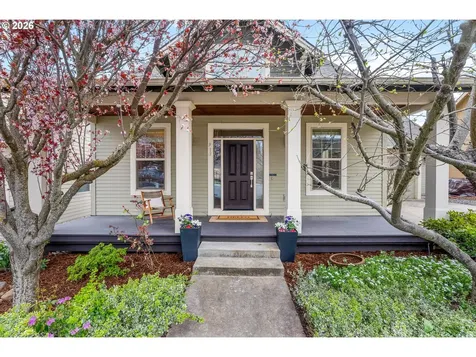 913 Falcon Court Hood River OR 97031