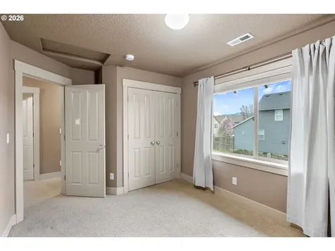 913 Falcon Court Hood River OR 97031