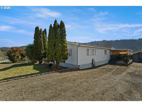 771 SE Hall Street Winston OR 97496