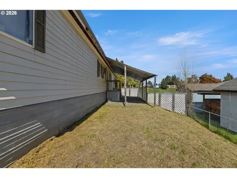 771 SE Hall Street Winston OR 97496