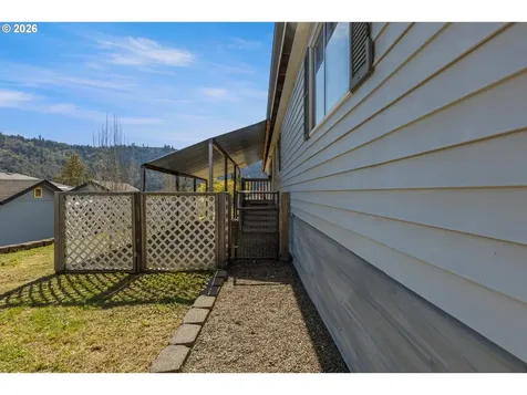 771 SE Hall Street Winston OR 97496