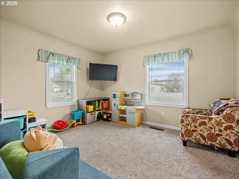 357 E Street Independence OR 97351