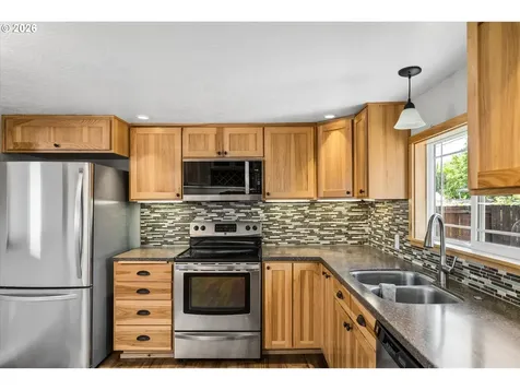 4725 Daisy Street Springfield OR 97478