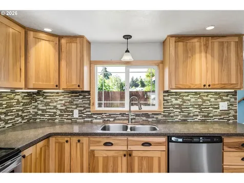 4725 Daisy Street Springfield OR 97478