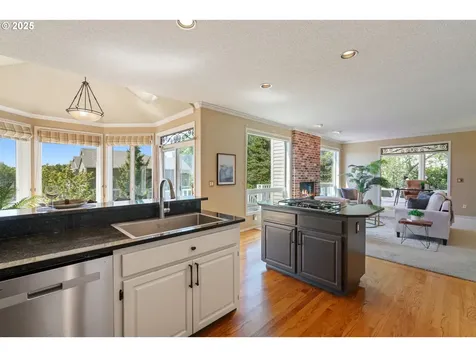 13825 Melrose Place Lake Oswego OR 97035