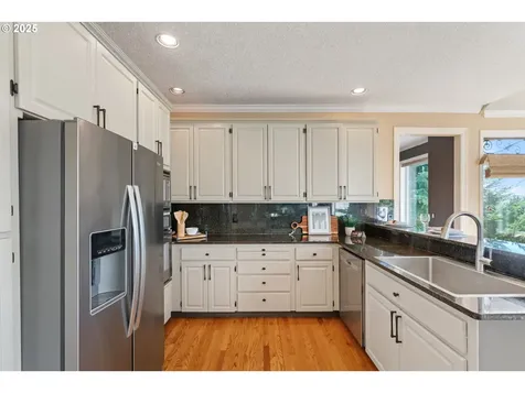 13825 Melrose Place Lake Oswego OR 97035