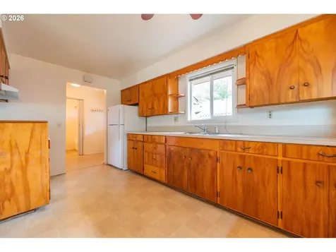 229 Holeman Avenue Eugene OR 97404