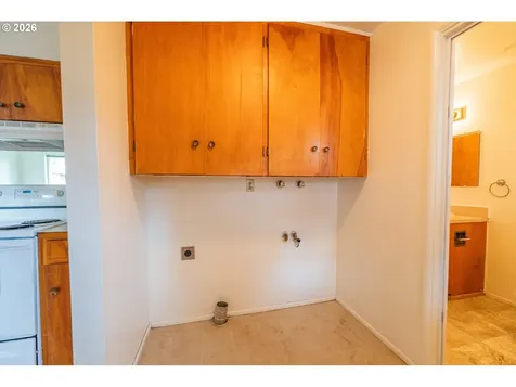 229 Holeman Avenue Eugene OR 97404