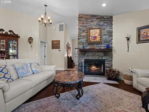 29530 Hodsdonsdale Lane Eugene OR 97402