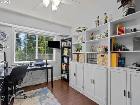 29530 Hodsdonsdale Lane Eugene OR 97402