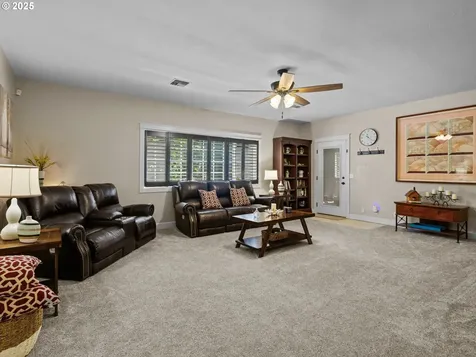 29530 Hodsdonsdale Lane Eugene OR 97402