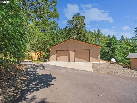 29530 Hodsdonsdale Lane Eugene OR 97402
