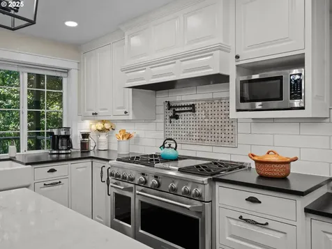 29530 Hodsdonsdale Lane Eugene OR 97402