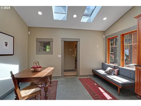 1690 SW Midvale Road Portland OR 97219