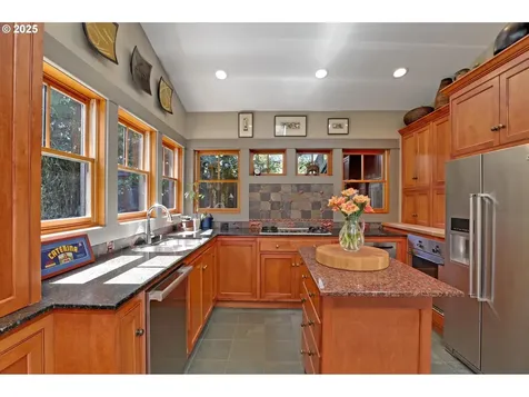 1690 SW Midvale Road Portland OR 97219