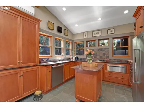 1690 SW Midvale Road Portland OR 97219